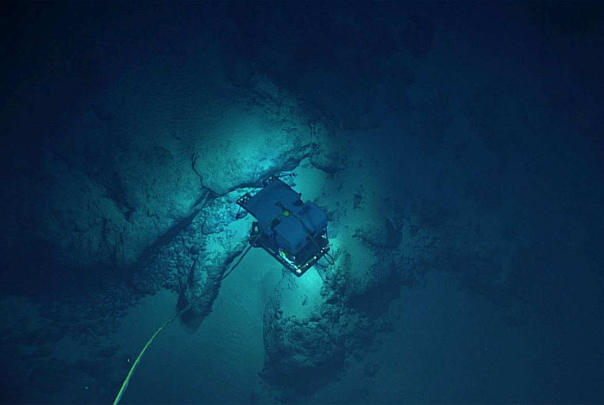 Deep-sea mining