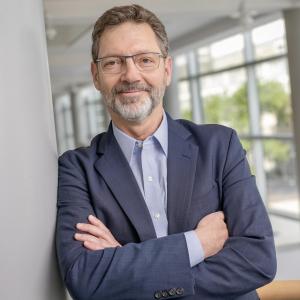 John TOBIN-DE LA PUENTE